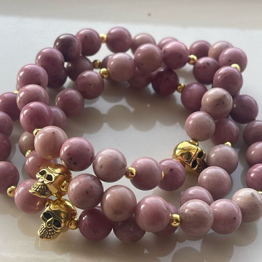 Rhodonite skull gold tone ONE stretch bracelet NEW crystal meditation yoga stone